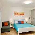 Con Vista Mare E Giardino - Amanecer *
