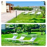 Con Vista Mare E Giardino - Amanecer 펜션