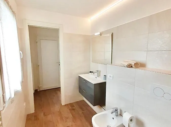 Con Vista Mare E Giardino - Amanecer